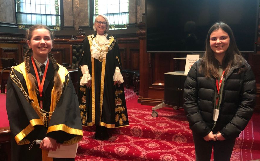 Junior Lord Mayor 2021 Alicia Gec, Lord Mayor Sally Capp and Sophie Peters